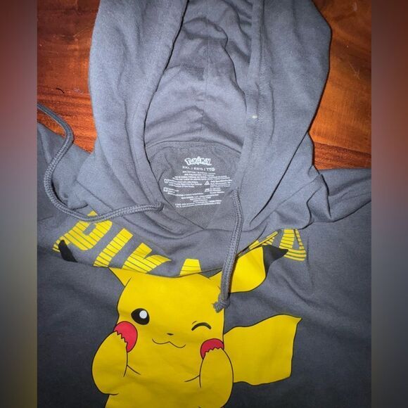 Pokémon Pikachu cropped lightweight hoodie sz 2X - Picture 2 of 7
